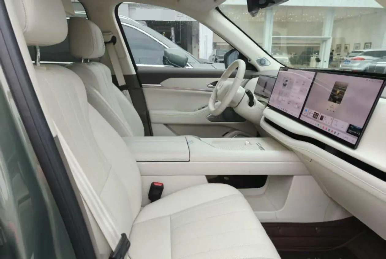 WEY 2026 Blue Mountain DHT 1.5T Intelligent Advanced Edition Four-wheel Drive Max Automatic Gear 3