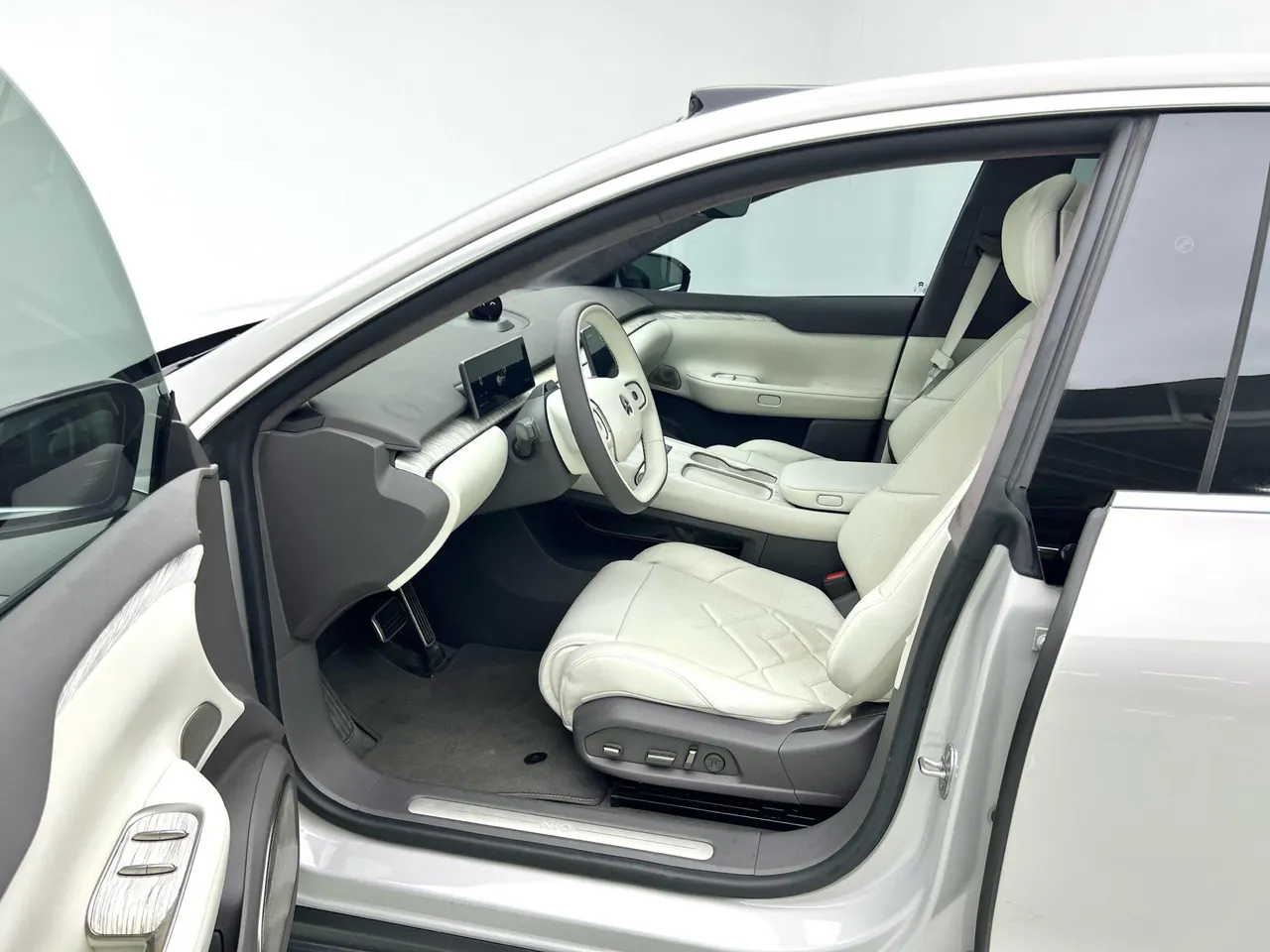 NIO 2021 ET 7 100kWh First Edition Automatic Gear 2