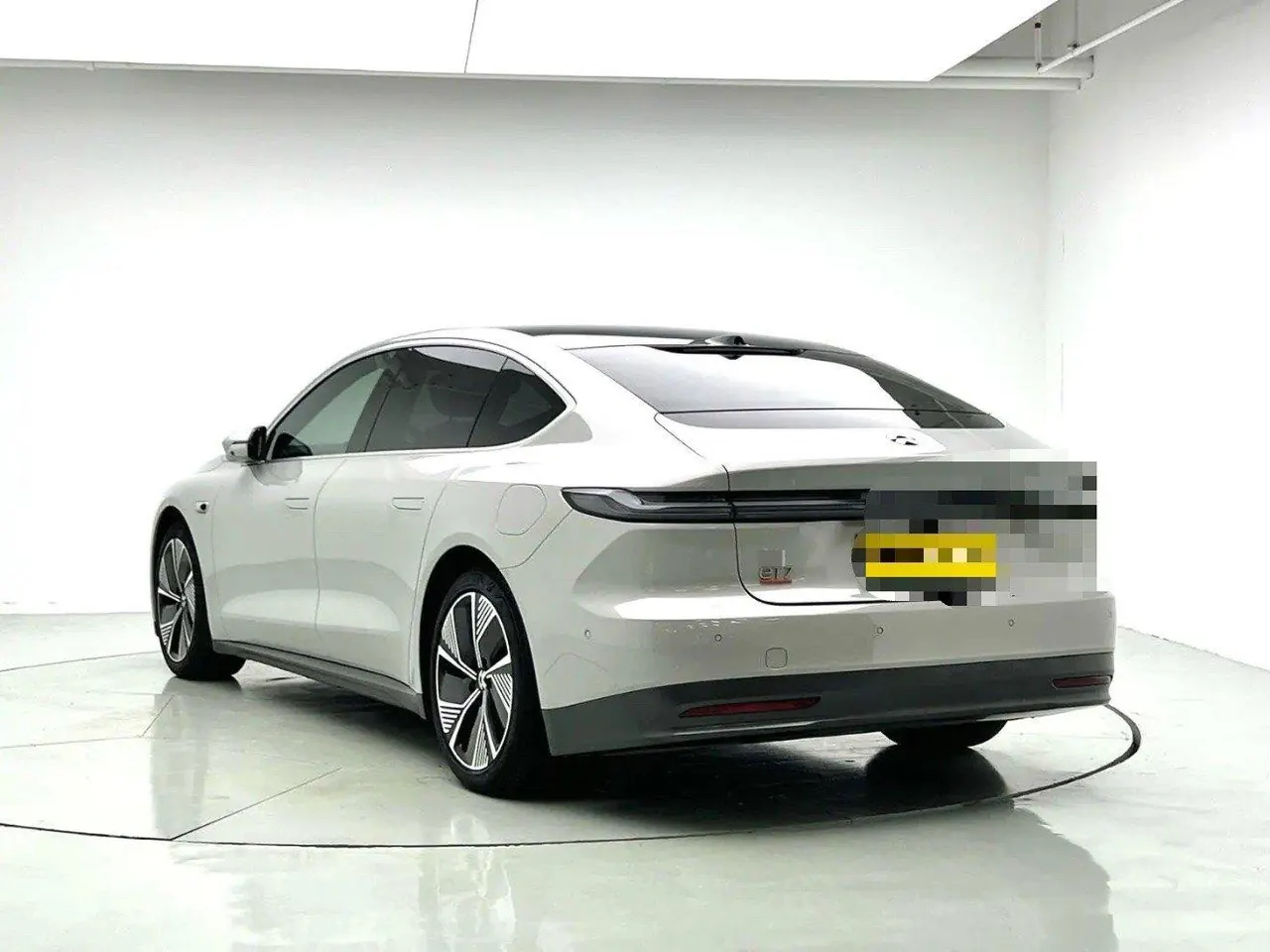 NIO 2021 ET 7 100kWh First Edition Automatic Gear 3