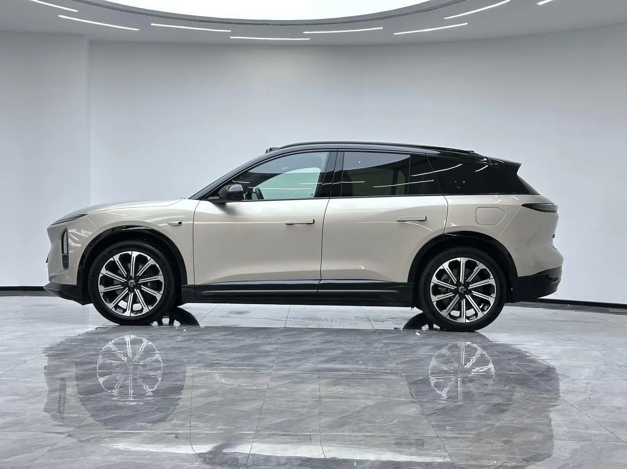 NIO 2025 ES6 75kWh automatic gear 3