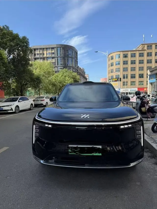 IM 2026 IM LS9 52 Ultra Automatic 2
