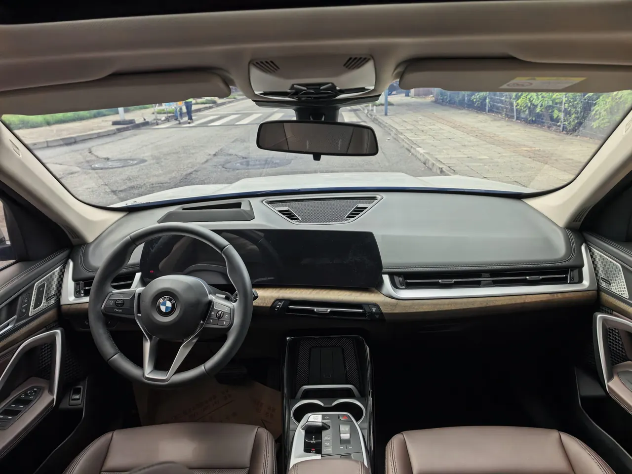 BMW 2024 X1 xDrive25Li 2.0T X design set automatic gear 3