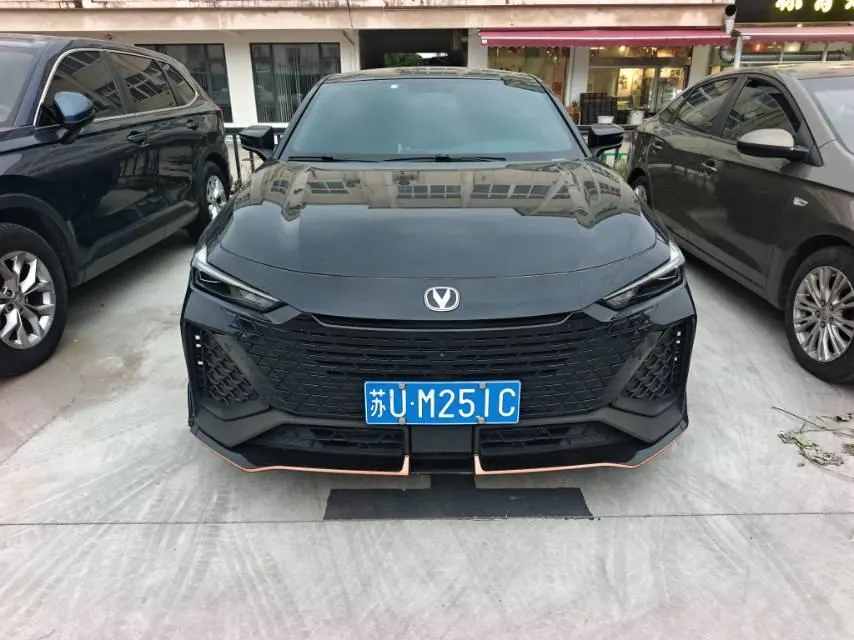 ChangAn 2022 UNI-V 2.0T Leading Speed Edition Automatic Gear 2