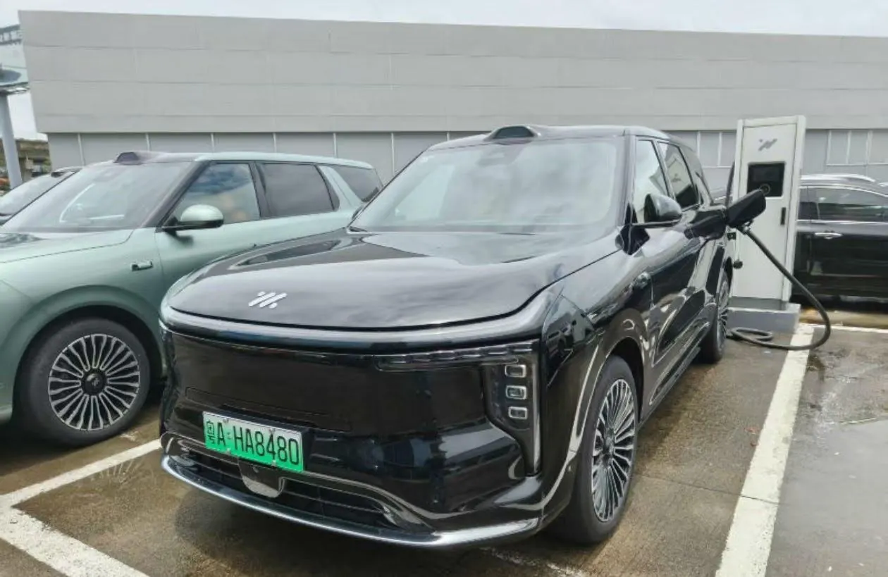 Open image lightbox: IM 2026 IM LS8 52 Max Luxury Six-seat Automatic Gear