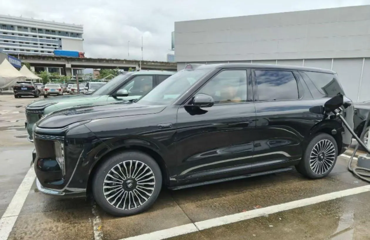 IM 2026 IM LS8 52 Max Luxury Six-seat Automatic Gear 3