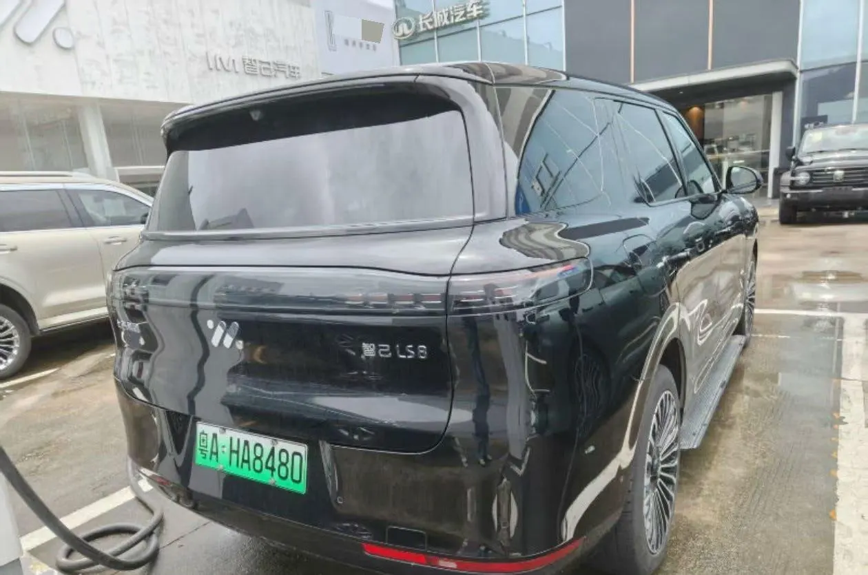 IM 2026 IM LS8 52 Max Luxury Six-seat Automatic Gear 6