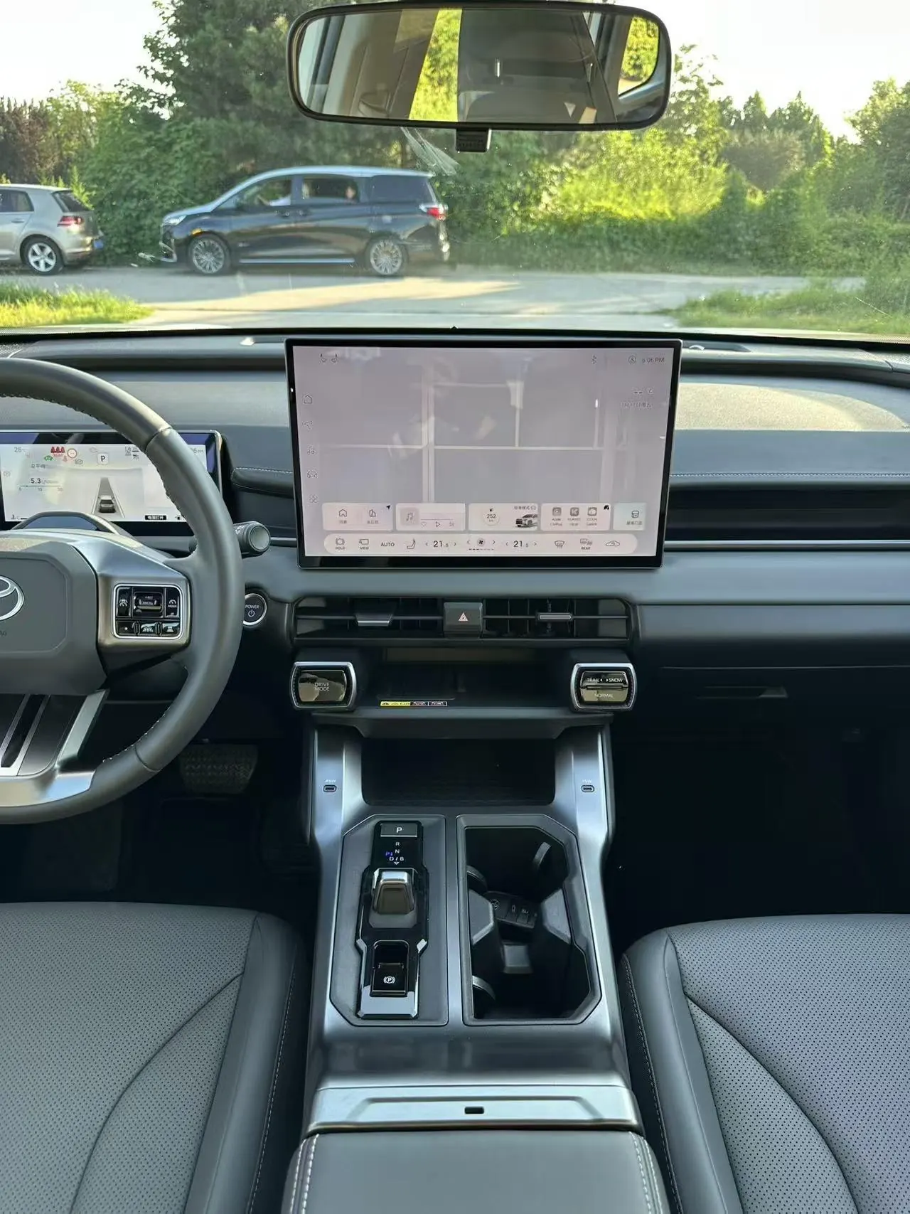 Toyota 2026 RAV4 Rongfang Double Engine 2.5 Stepless Four-wheel Drive Deluxe Automatic Gear 17