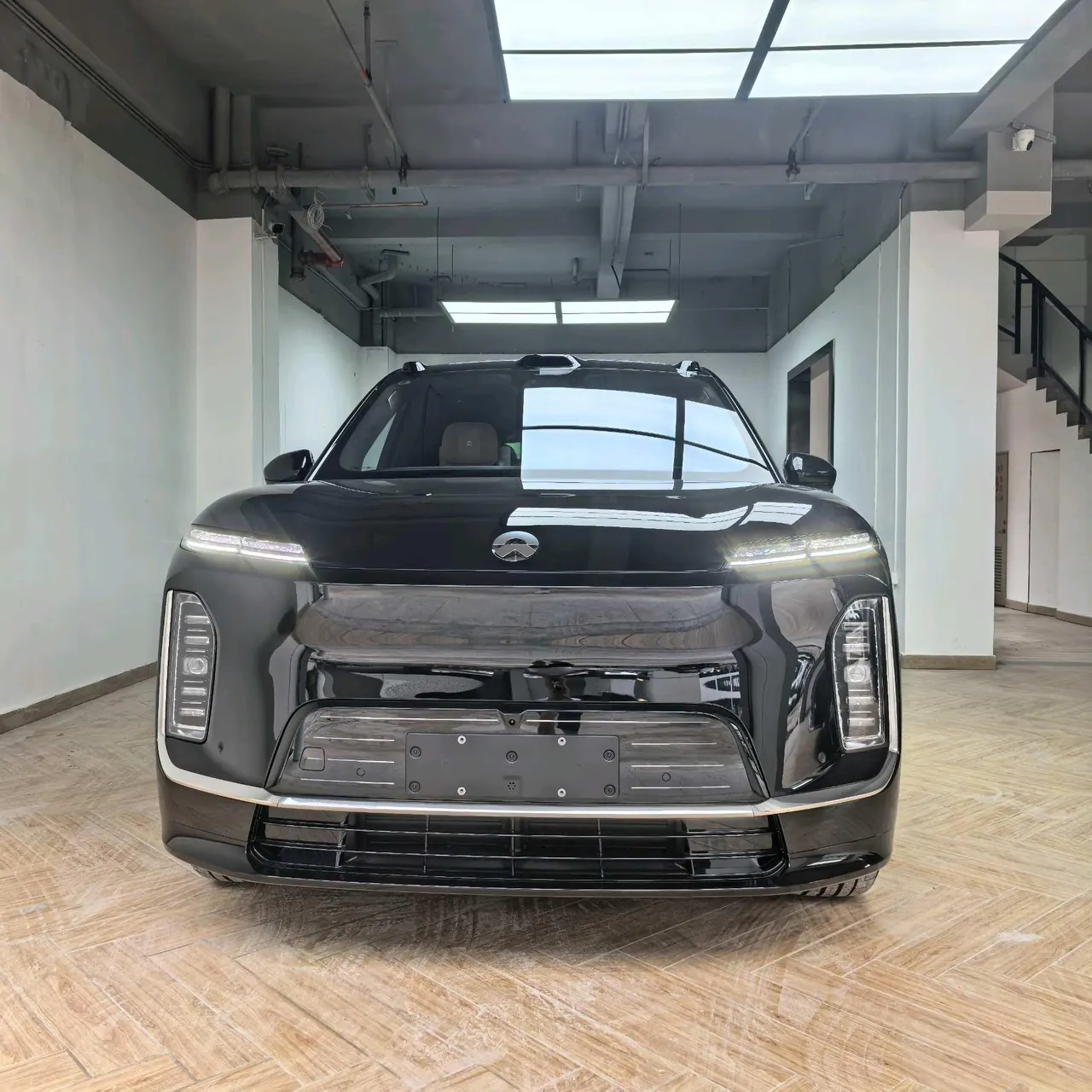 NIO 2026 ES 9 102kWh Executive Island Deluxe Automatic Gear 2
