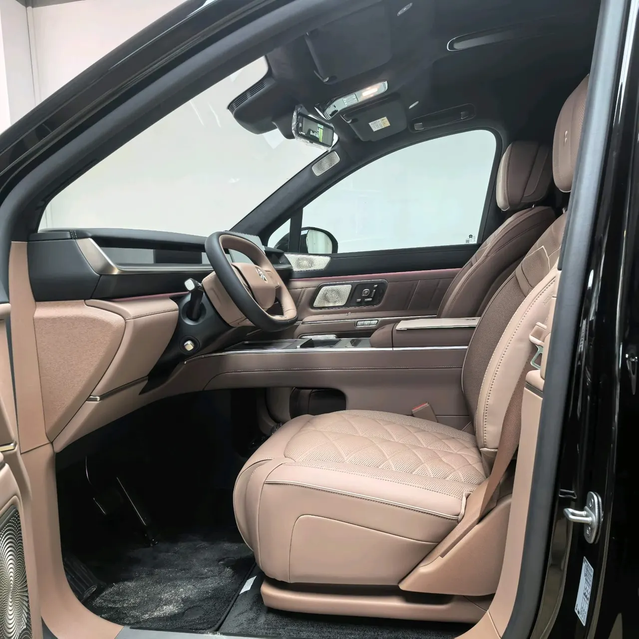 NIO 2026 ES 9 102kWh Executive Island Deluxe Automatic Gear 4