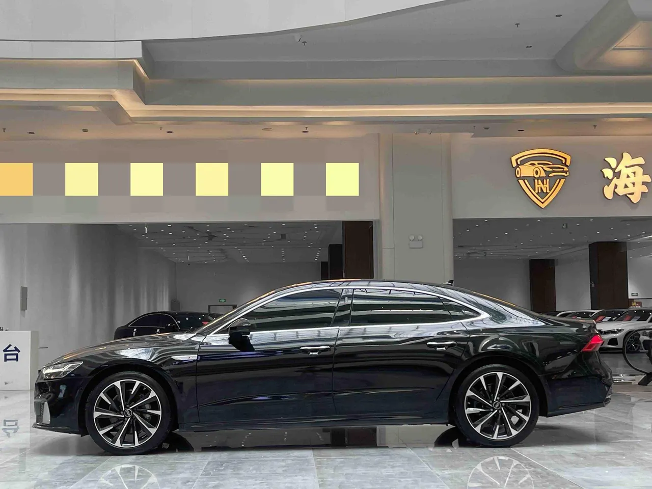Audi 2022 A7L 2.0TFSI 45TFSI Quattro S-line Paladin Automatic 3