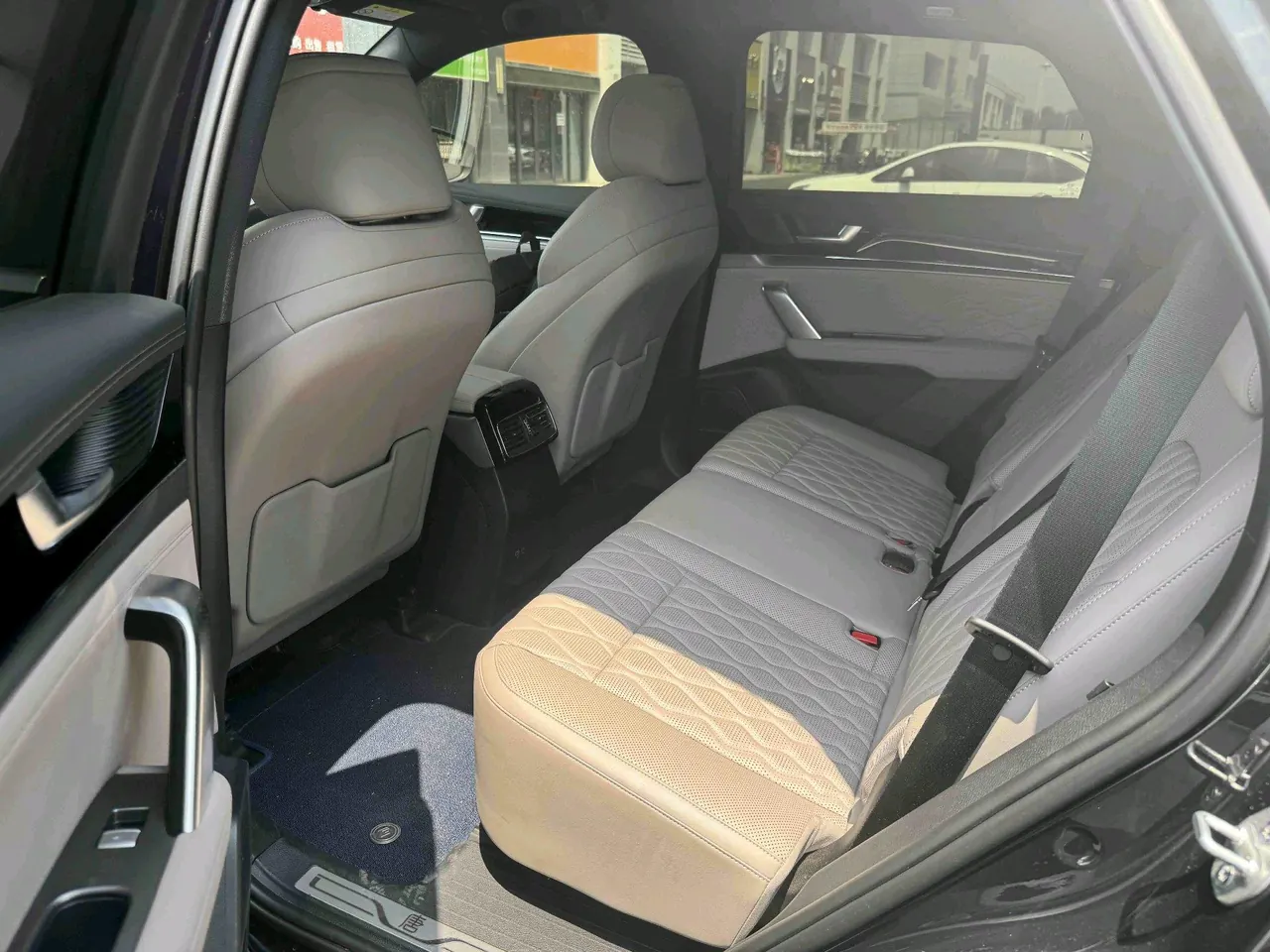 BYD Tang New Energy 2024 Tang DM-i 1.5T Stepless Glory Edition 112KM Honorable Automatic Gear 3