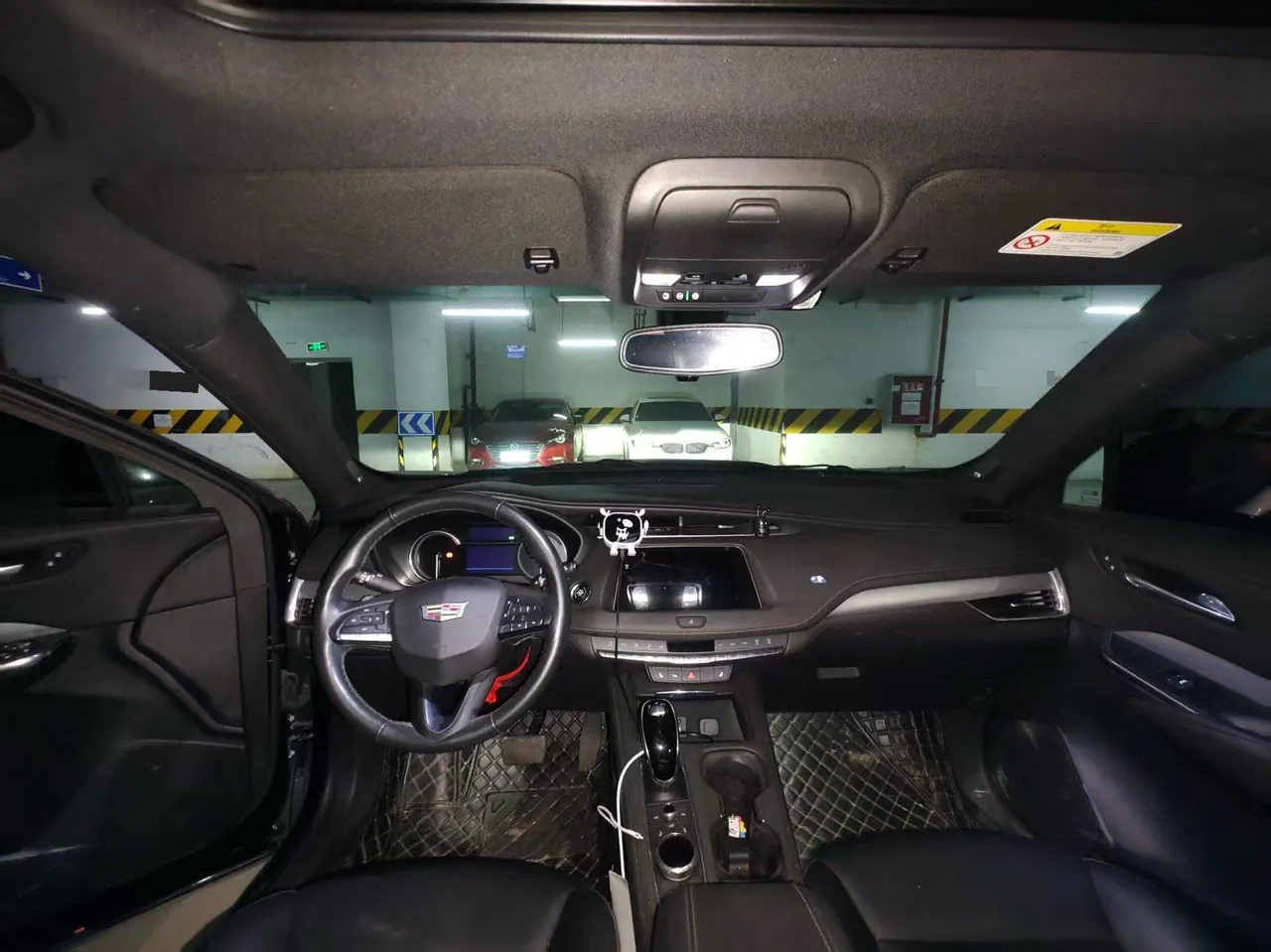 Cadillac 2021 XT4 2.0T 28T Two-Drive Leading Automatic Gear 5