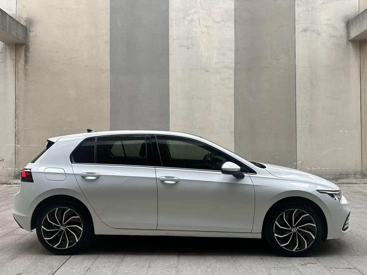 Volkswagen 2021 Golf 8 PRO 1.4TSI 280TSI Automatic 2