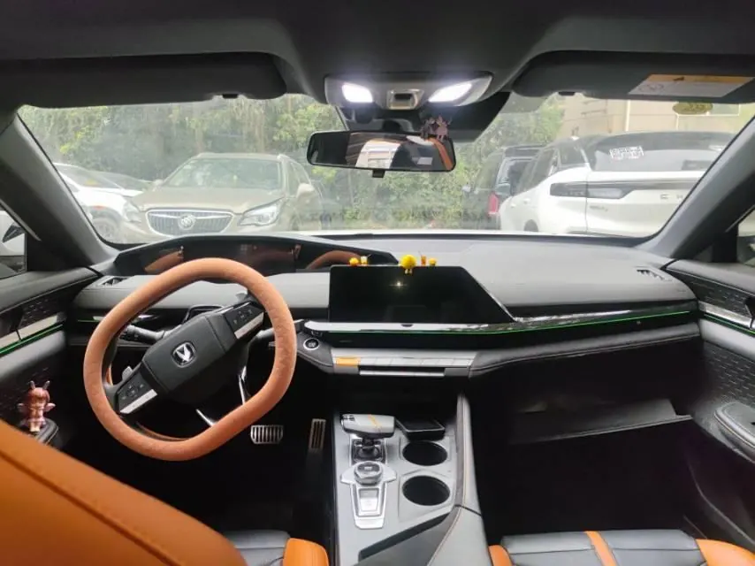 ChangAn 2024 UNI-V 1.5T Distinguished Sports Automatic 6