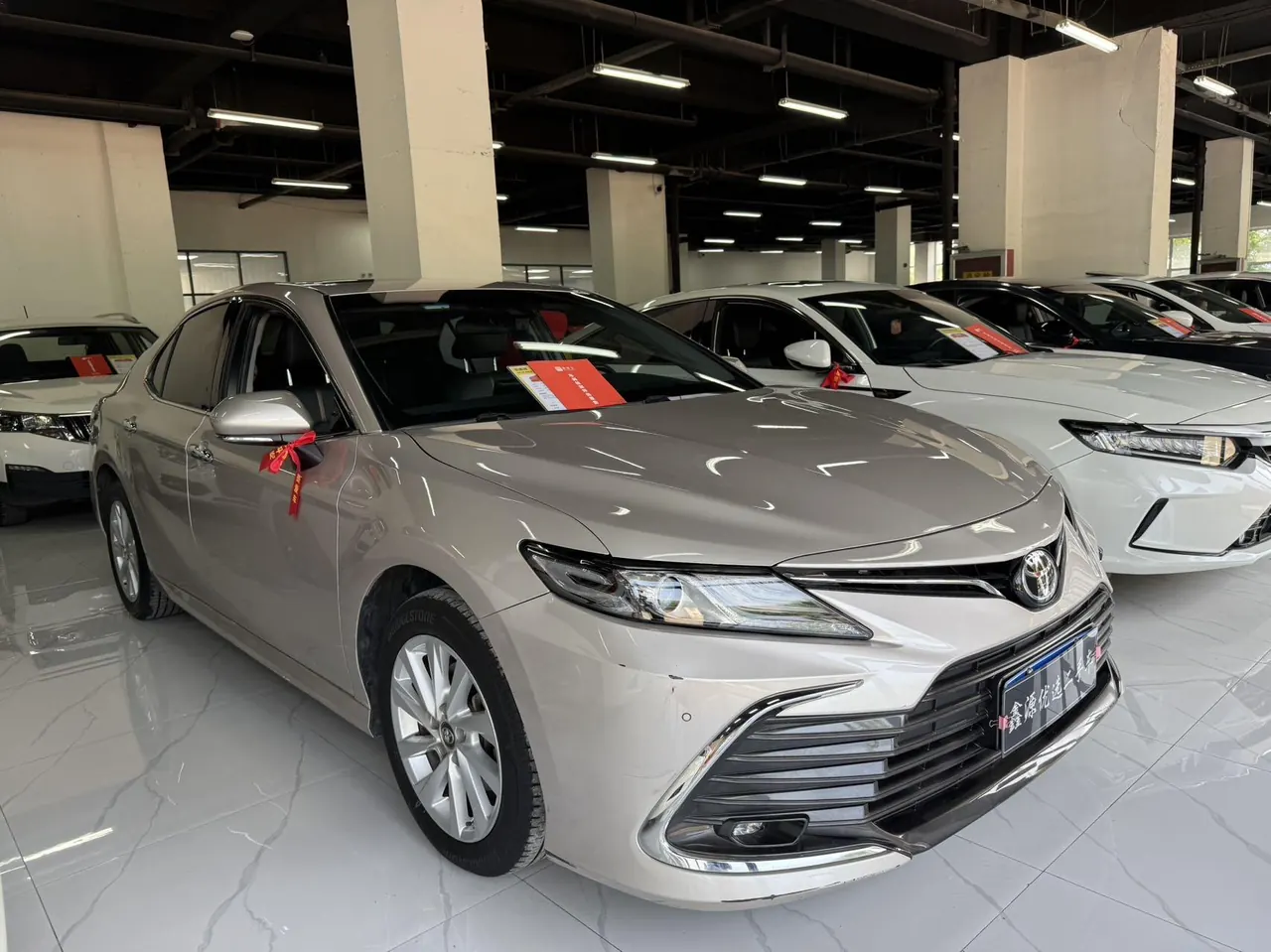 Toyota 2021 Camry 2.0G Stepless Deluxe Edition Automatic Gear 3
