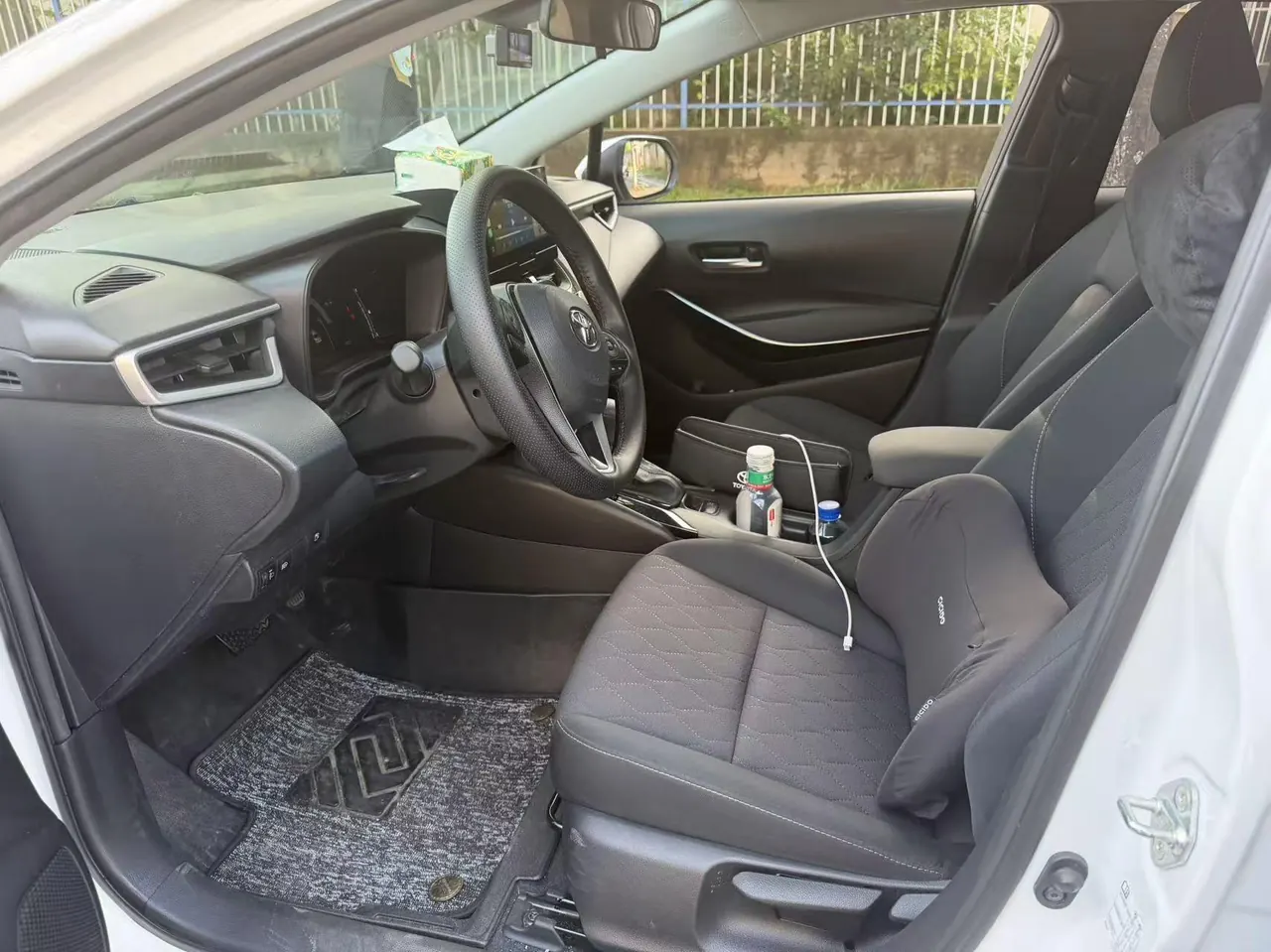 Toyota 2023 Corolla Double Engine 1.8 Stepless Intelligent Electric Hybrid Pioneer Edition Automatic Gear 2