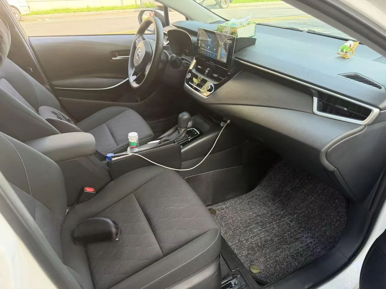Toyota 2023 Corolla Double Engine 1.8 Stepless Intelligent Electric Hybrid Pioneer Edition Automatic Gear 5