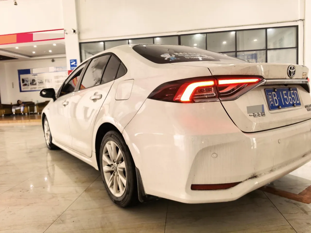 Toyota 2023 Corolla Double Engine 1.8 Stepless Intelligent Electric Hybrid Elite Automatic Gear 9