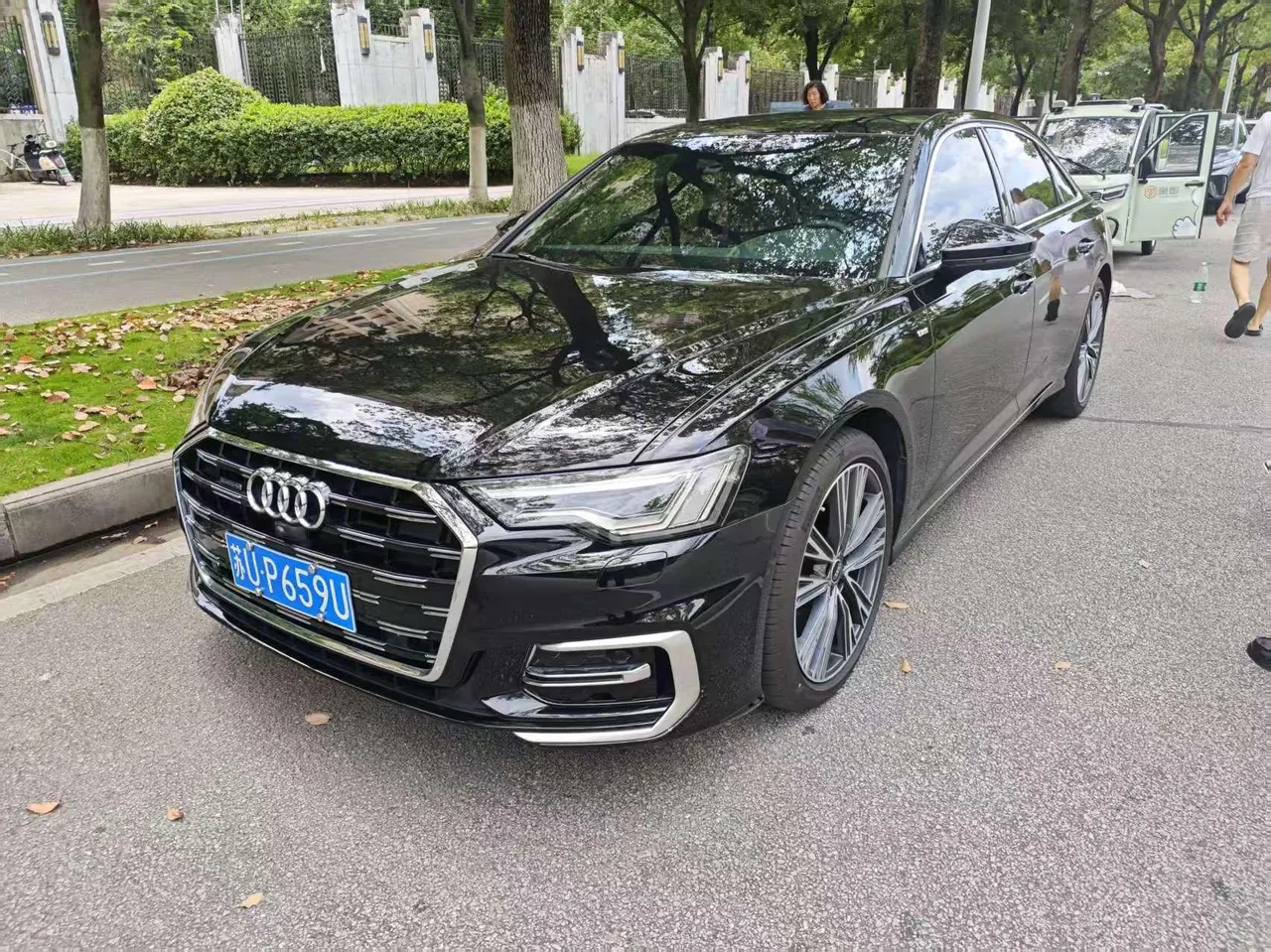 Audi 2023 A6L 2.0TFSI 45TFSI Quattro Selected Dynamic (Modified) Automatic Gear - View 1