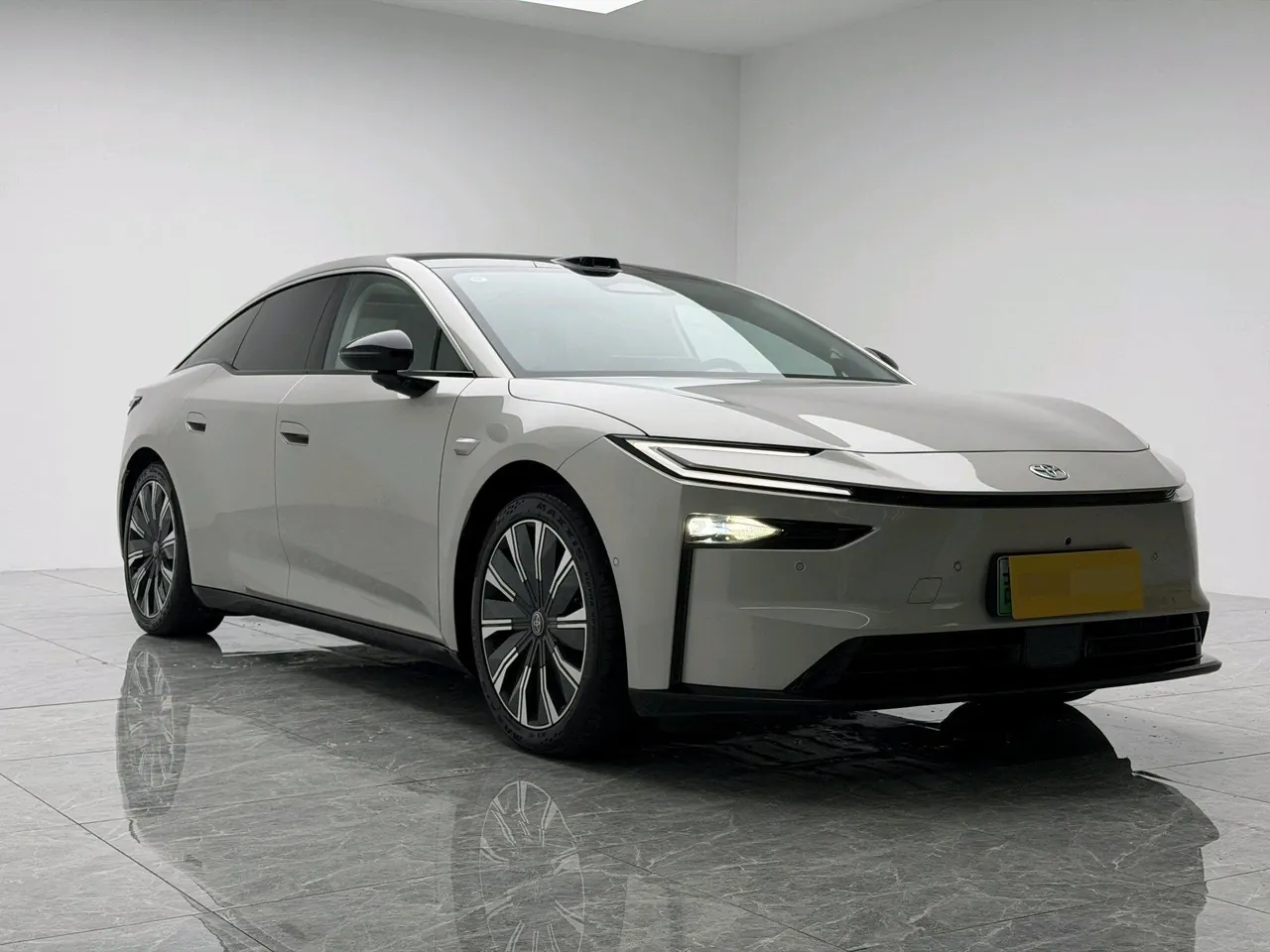 Toyota 2026 Platinum Intelligence 7 700 Max Laser Radar Edition Automatic Gear 2