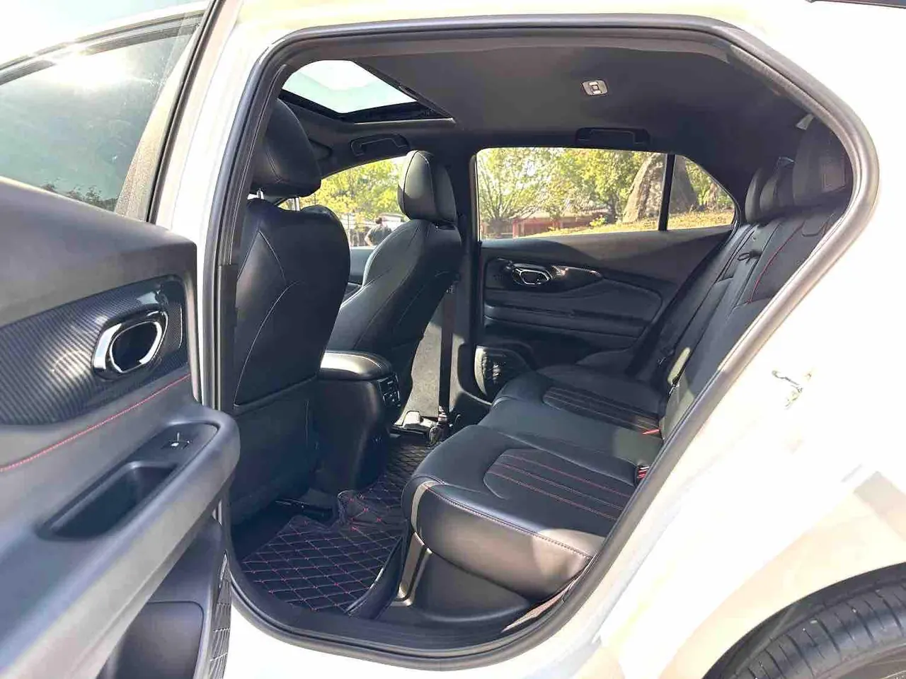 Trumpchi 2023 Shadow Leopard 1.5T 270T Shadow Leopard J16 Edition, Automatic Transmission 4