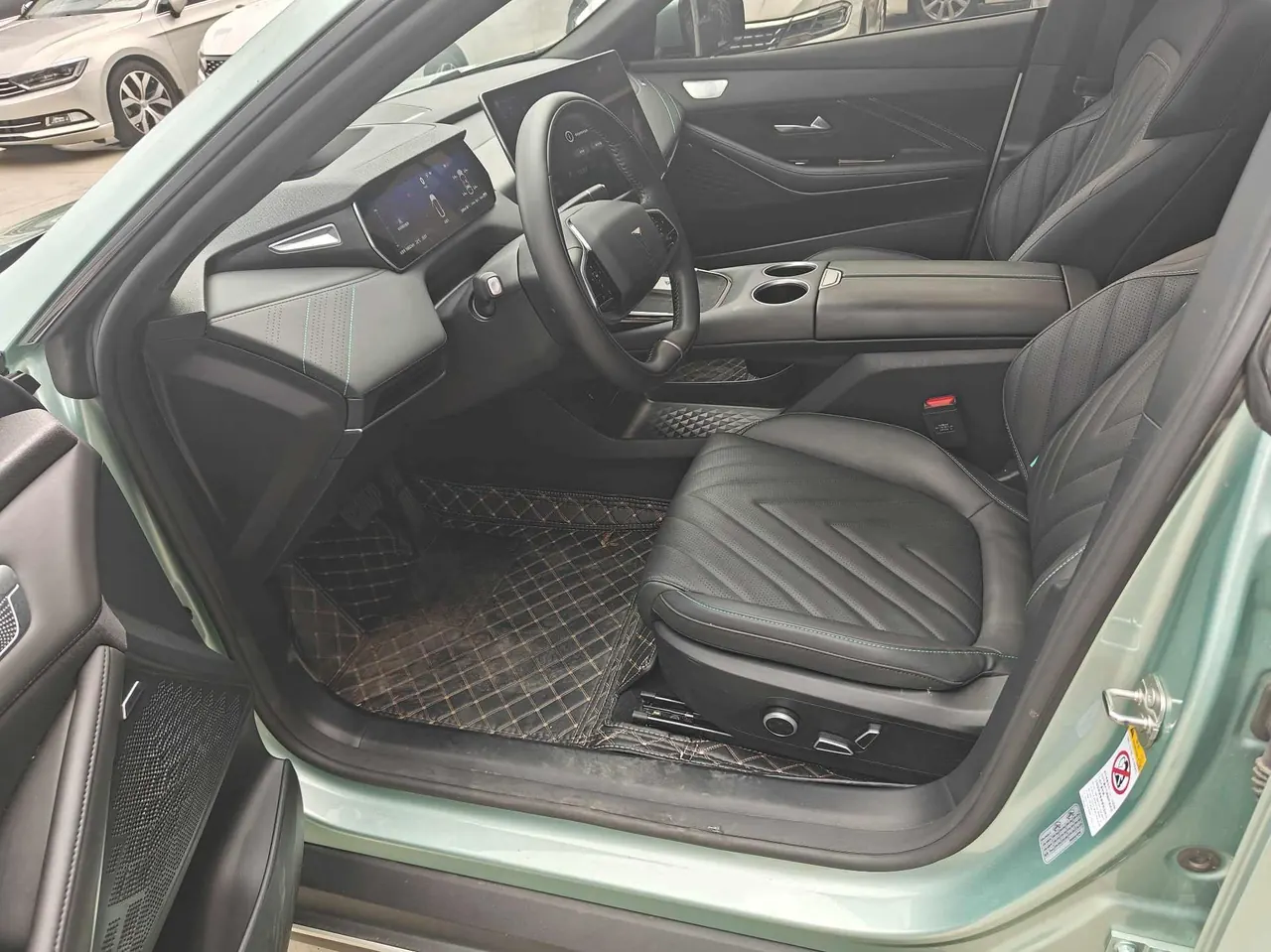 ChangAn Deepal 2023 SL 03 200Max Range-extended Automatic Gear 2