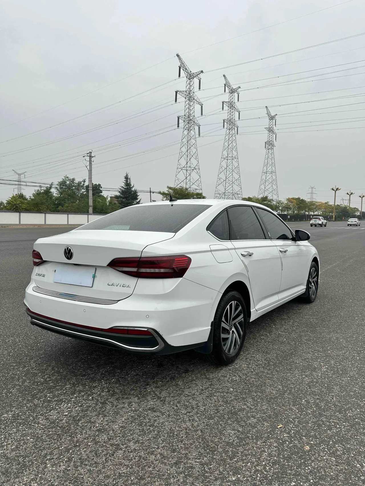 Volkswagen 2023 LaVida 1.5 5 Million Edition Automatic 9