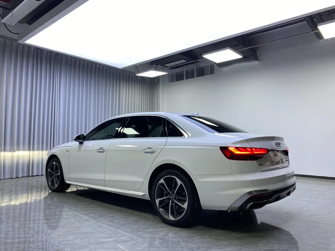 Audi 2024 A4L 2.0TFSI 40TFSI Fashion Dynamic Automatic 4
