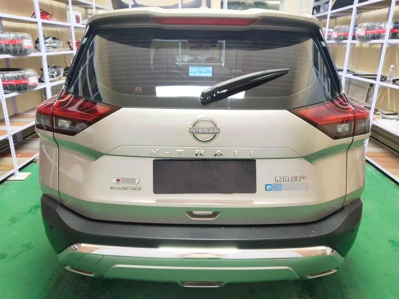 Nissan 2023 Qijun e-POWER 1.5 Super Mixed Dual Motor Four-wheel Drive Deluxe Automatic Gear 8