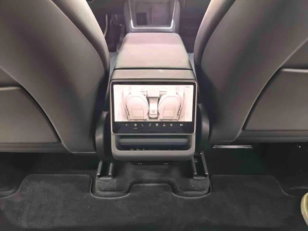 Tesla 2025 Model Y rear-wheel drive version automatic transmission 5