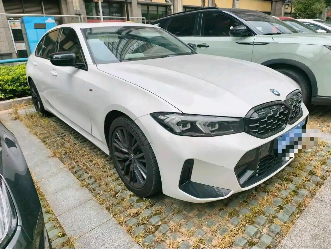 BMW 3 Series 2024 325Li 2.0T M Sports Obsidian Night Suit Automatic Gear 2