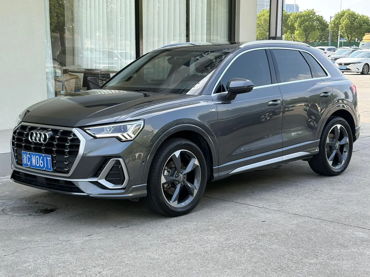 Audi 2021 Q3 1.4TFSI 35TFSI Fashion Dynamic Automatic - View 1