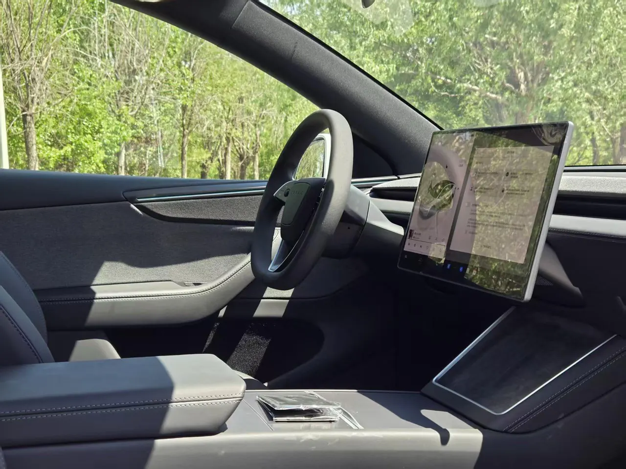 Tesla 2026 Model Y Rear-Wheel-Drive Automatic 6