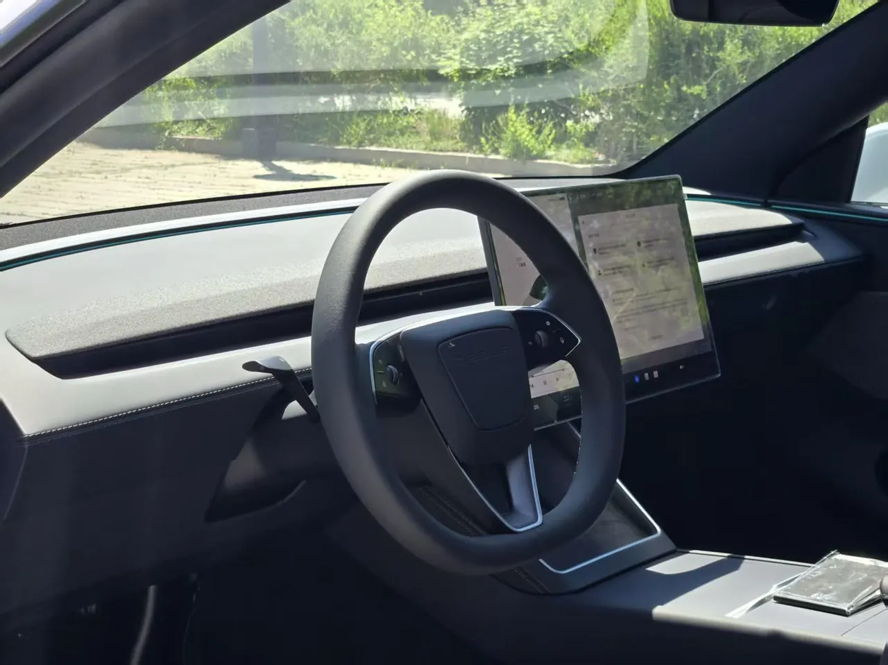 Tesla 2026 Model Y Rear-Wheel-Drive Automatic 7