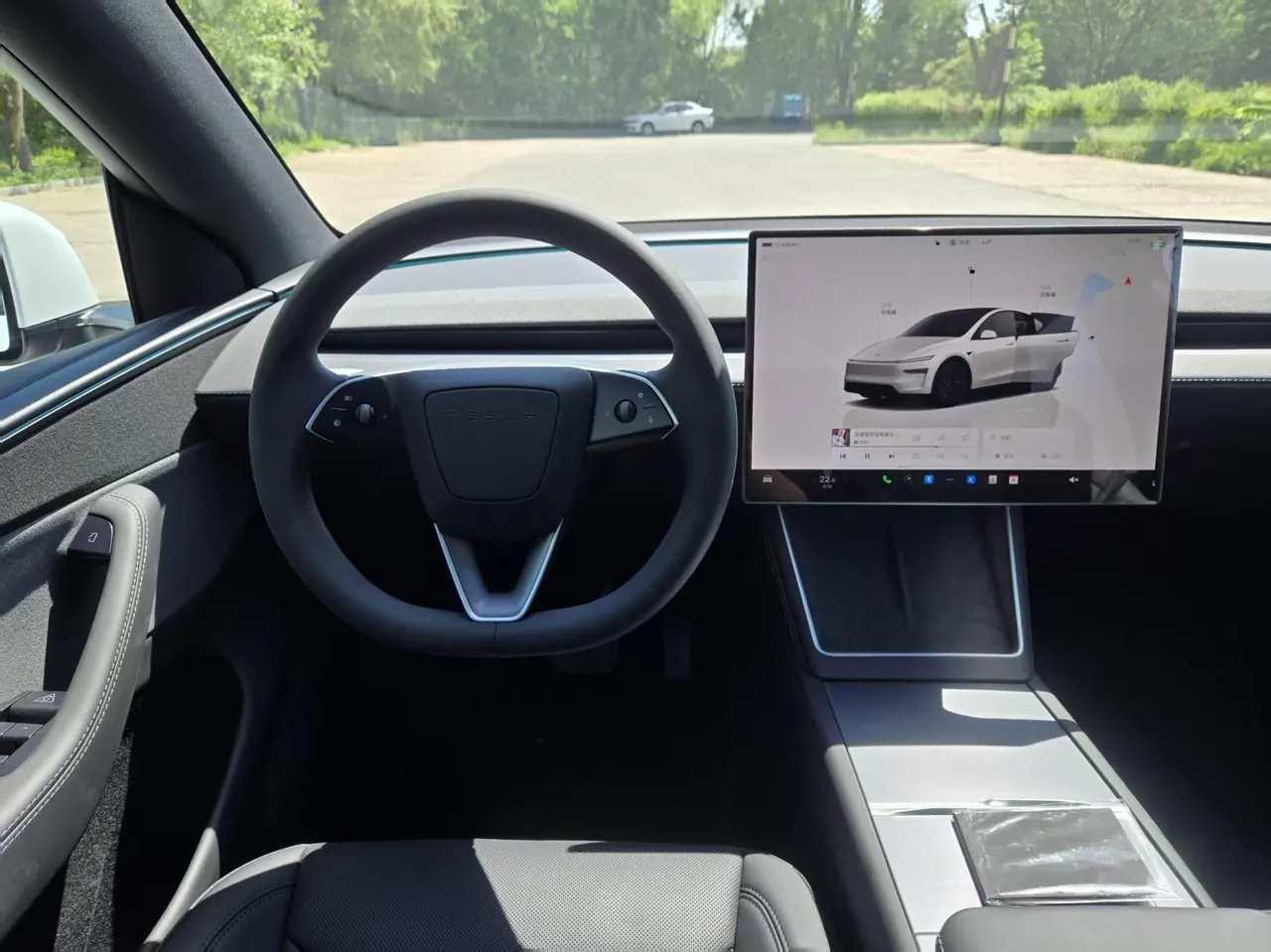 Tesla 2026 Model Y Rear-Wheel-Drive Automatic 9