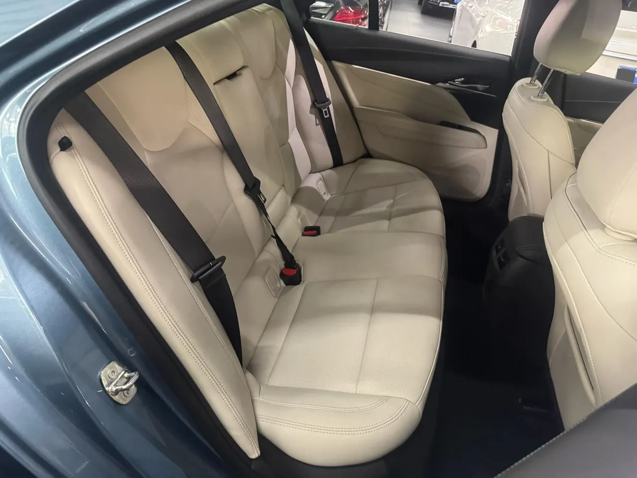 Cadillac 2023 CT4 1.5T 25T Luxury Automatic Gear 11
