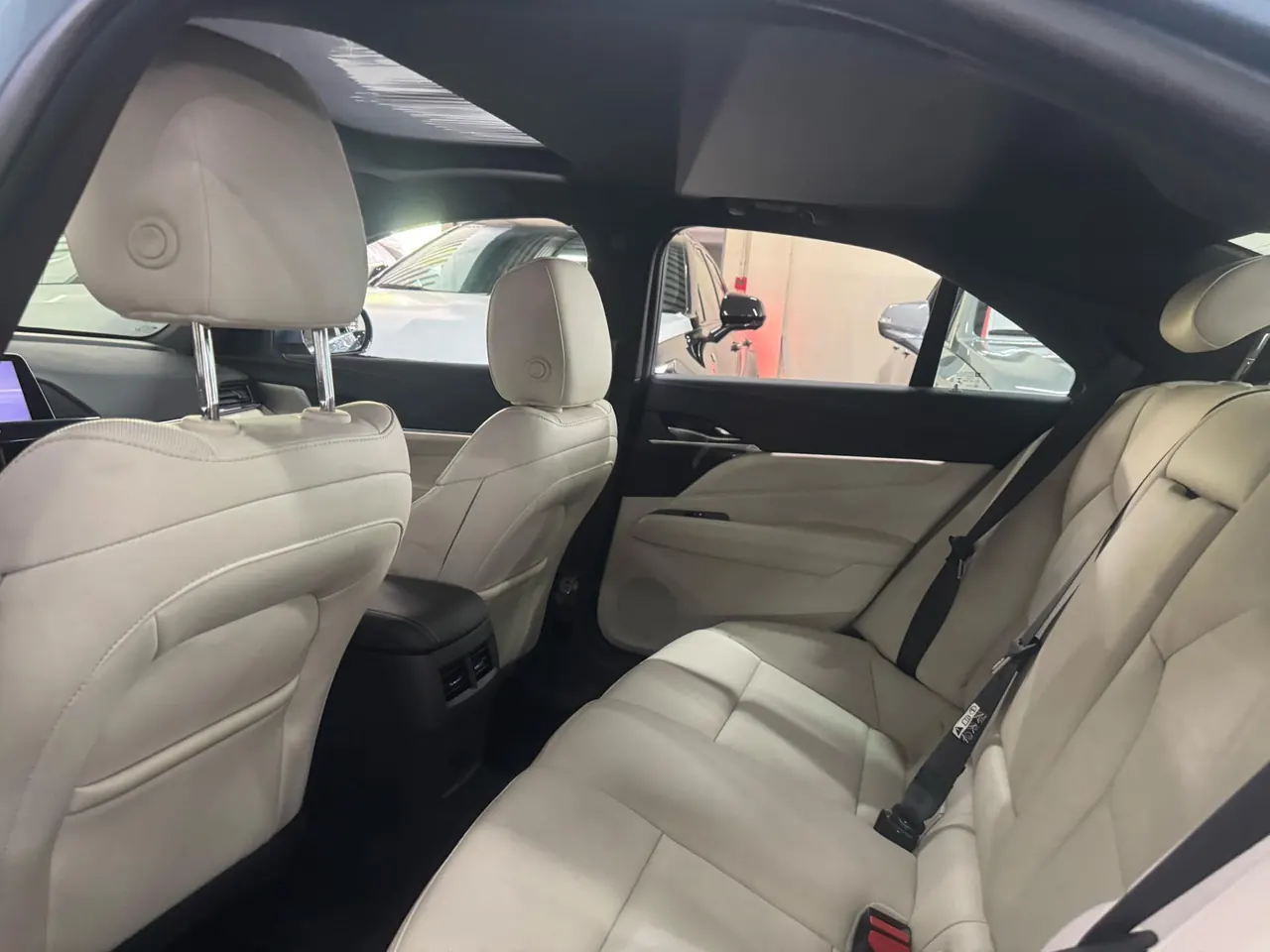 Cadillac 2023 CT4 1.5T 25T Luxury Automatic Gear 4