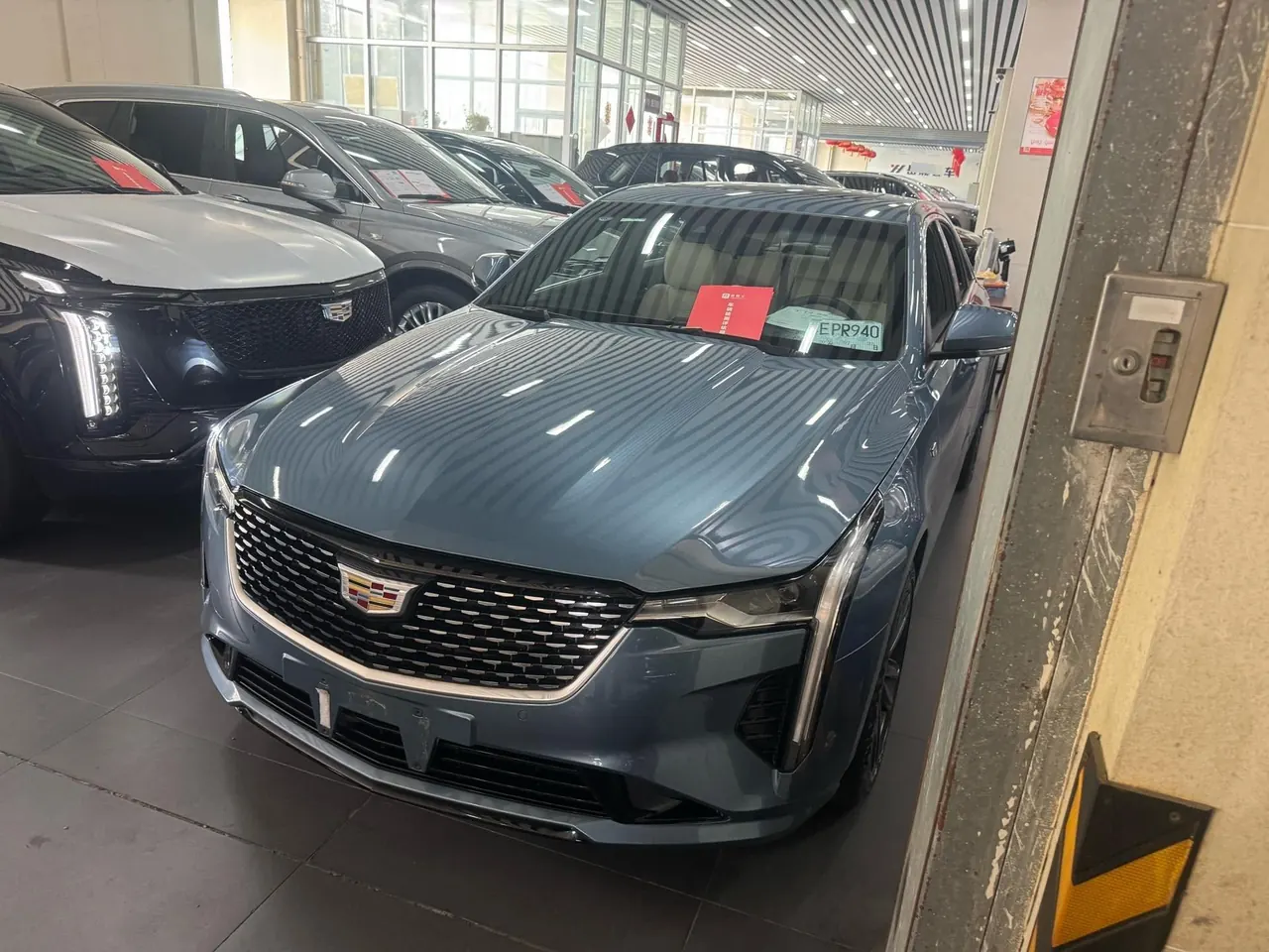Cadillac 2023 CT4 1.5T 25T Luxury Automatic Gear 7
