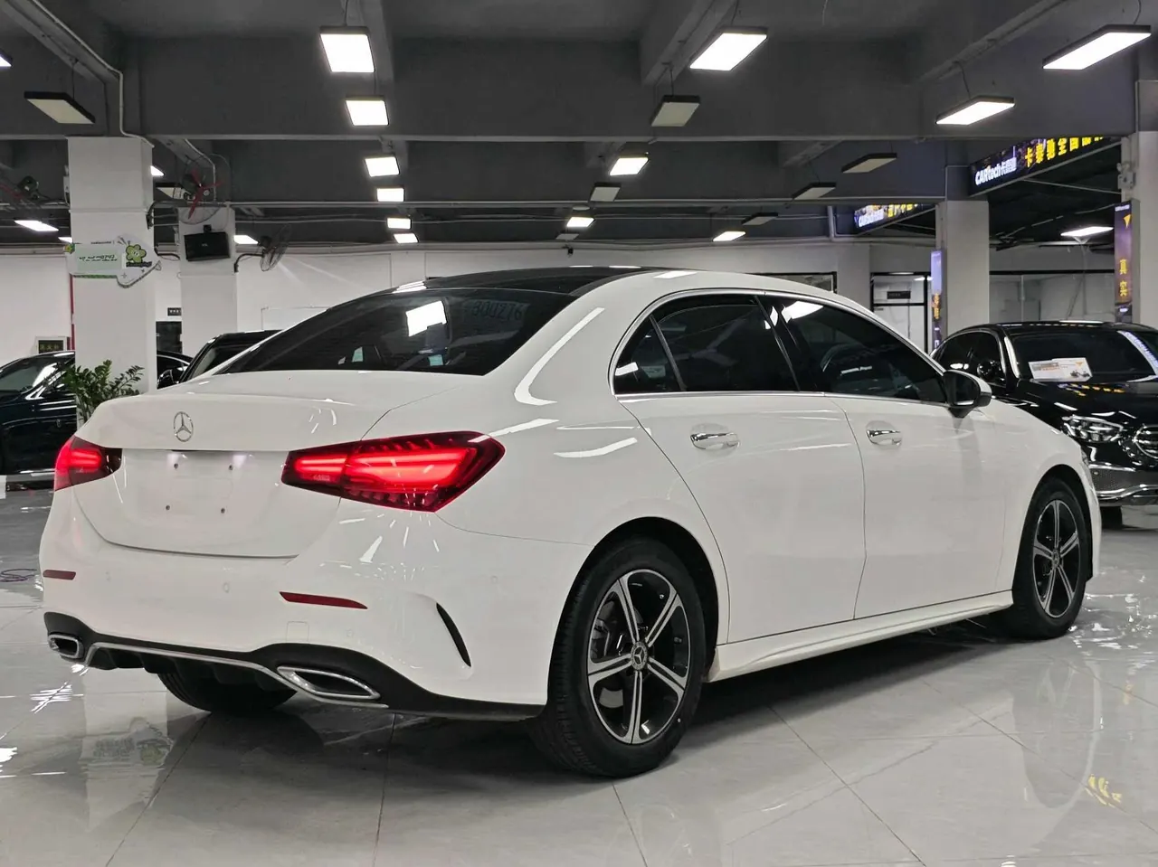 Mercedes Benz Class A 2023 A 200 L 1.3T Fashion Automatic Gear 3