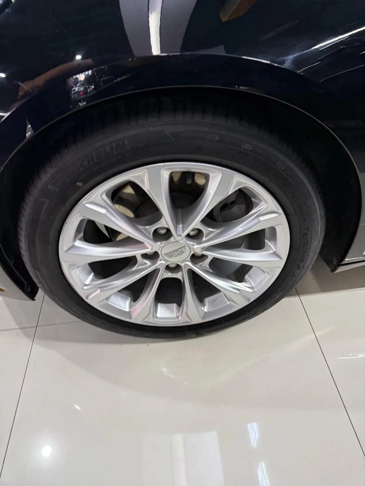 Cadillac 2023 CT5 2.0T 28T Luxury (Standard Edition) Automatic Gear 3