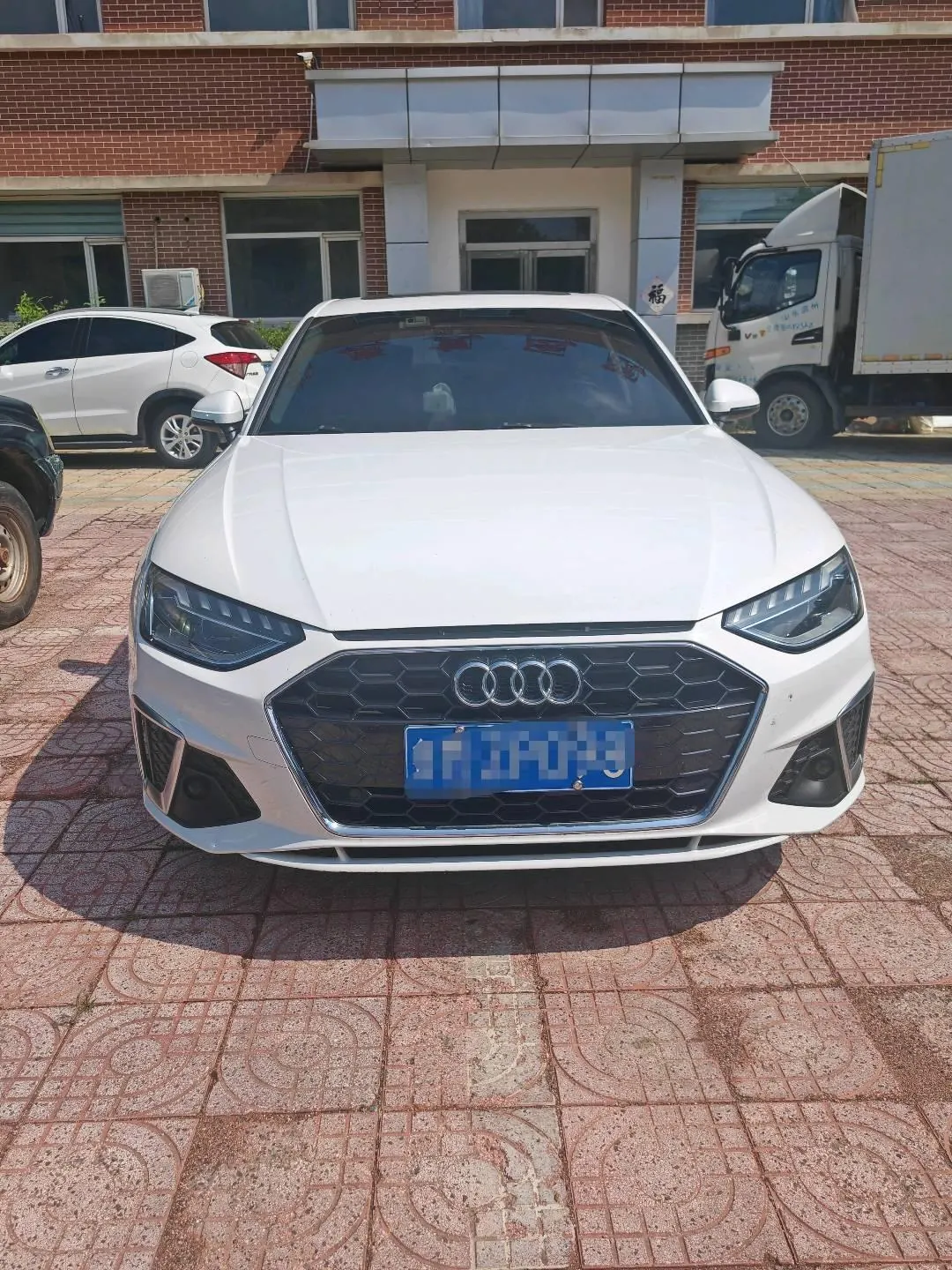 Audi 2020 A4L 2.0TFSI 40TFSI Deluxe Dynamic Automatic 2