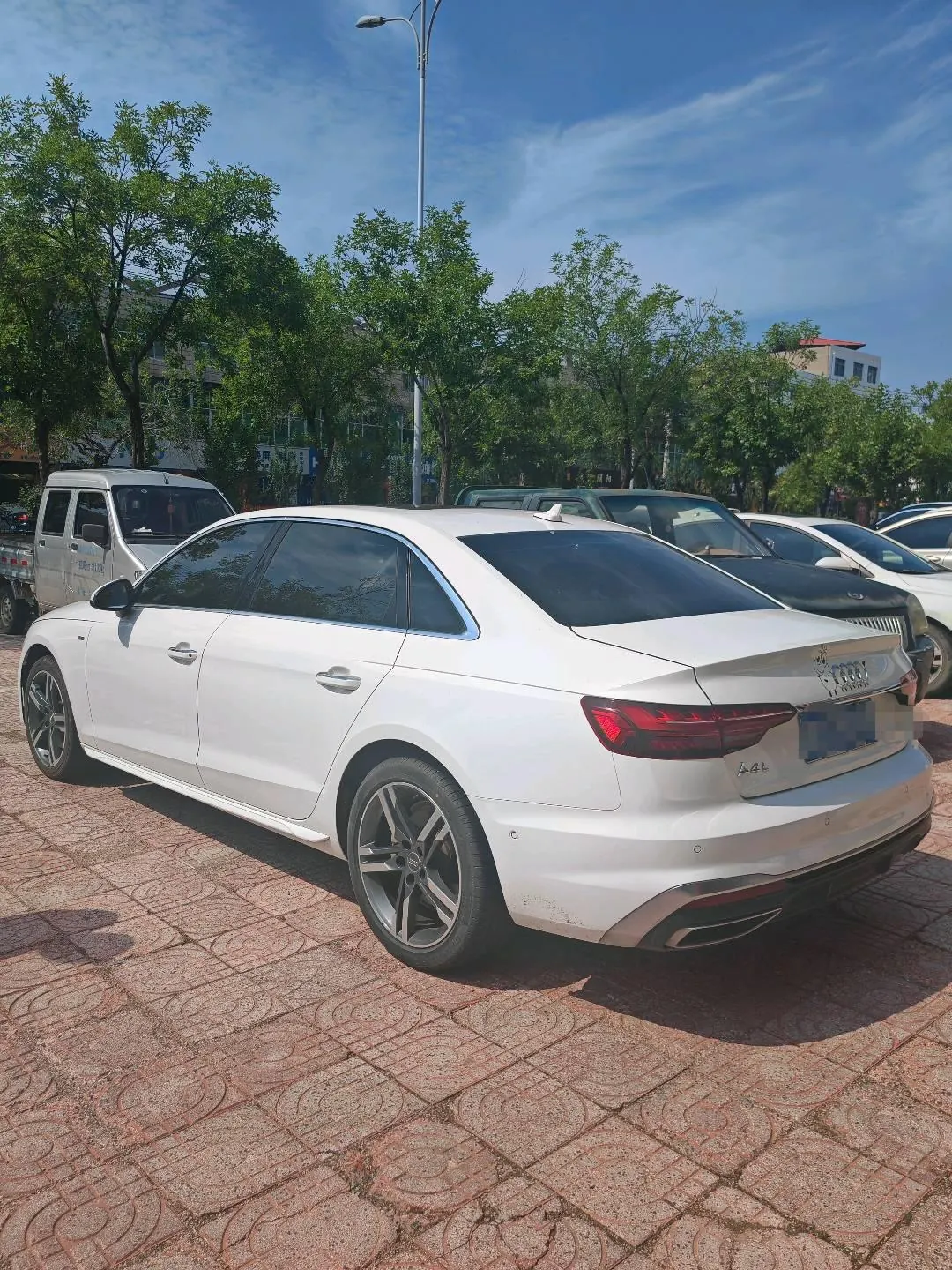 Audi 2020 A4L 2.0TFSI 40TFSI Deluxe Dynamic Automatic 4