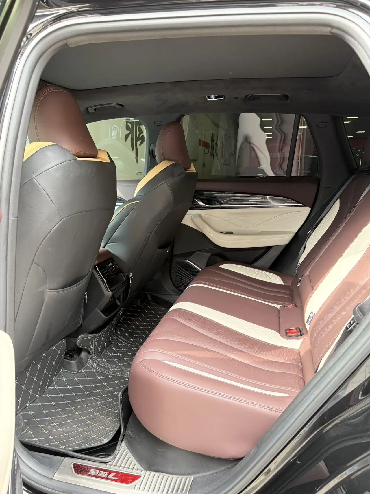 Geely 2024 XingyueL (Monjaro) 2.0TD high-power two-wheel drive cloud version automatic gear 3
