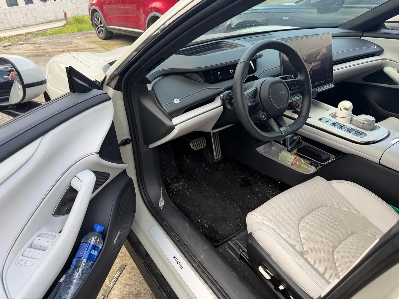 MI 2024 SU 7 750km Four-wheel Drive Max Founding Edition Automatic Gear 2