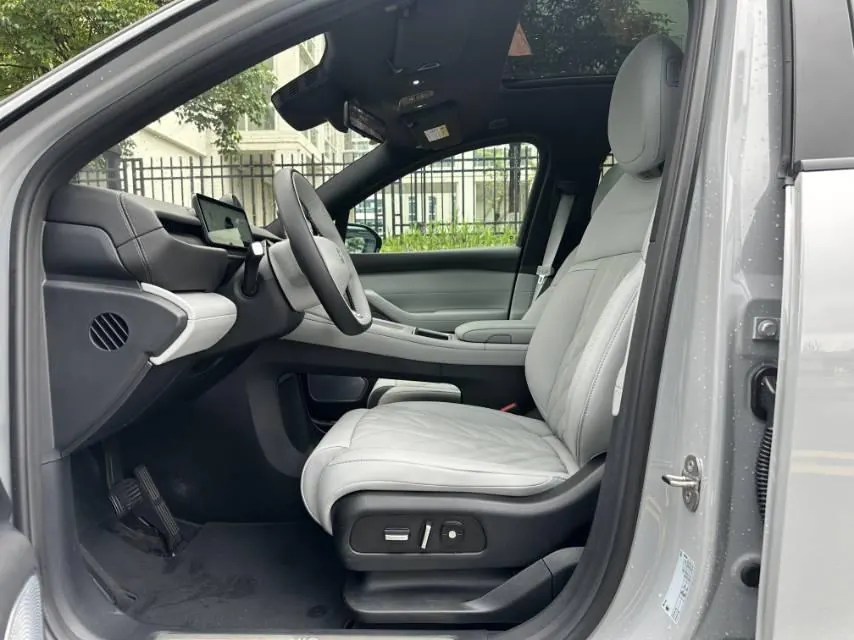 NIO 2025 ES6 75kWh automatic gear 8