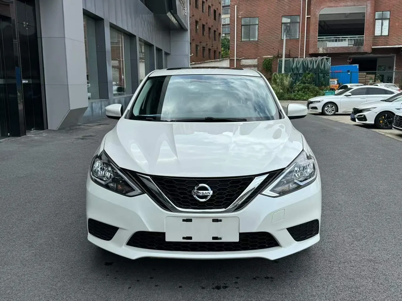 Nissan 2024 Sylphy Classic 1.6 Stepless XL Deluxe Automatic Gear 2