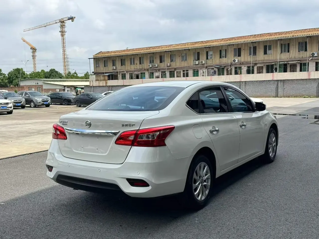 Nissan 2024 Sylphy Classic 1.6 Stepless XL Deluxe Automatic Gear 9