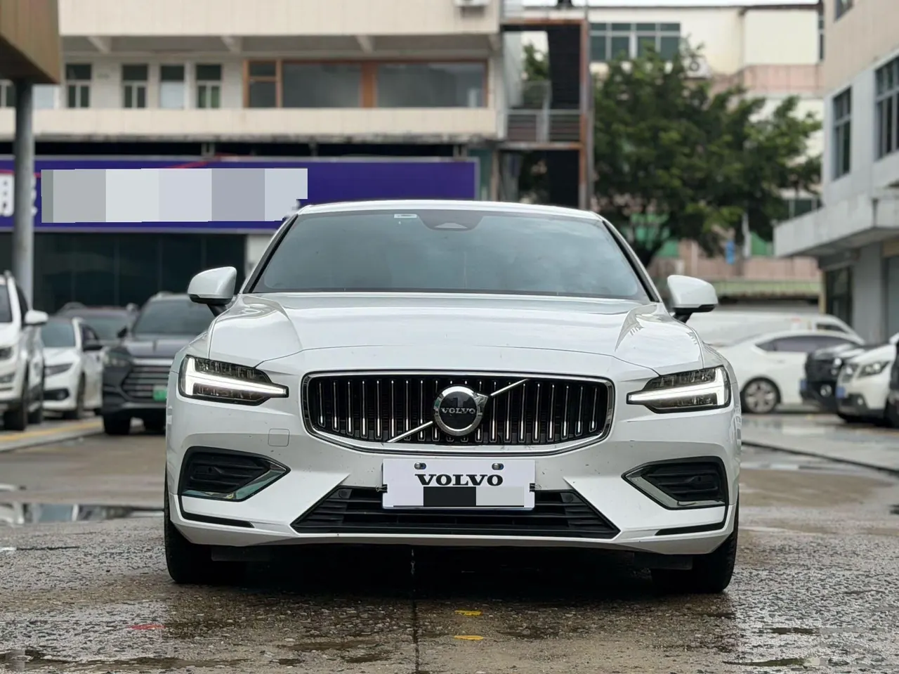 Volvo 2025 S60 48V 2.0T B4 Zhiyuan Deluxe Edition Automatic Gear 2