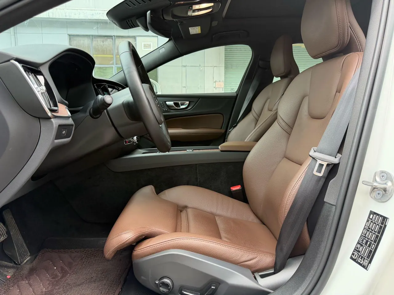 Volvo 2025 S60 48V 2.0T B4 Zhiyuan Deluxe Edition Automatic Gear 6