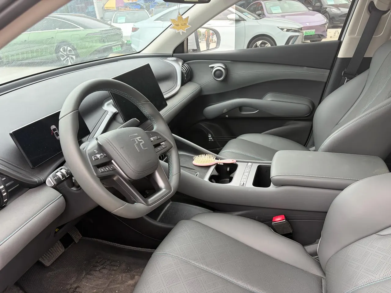 BYD 2024 Yuan UP 401KM Leading Automatic Gear 2